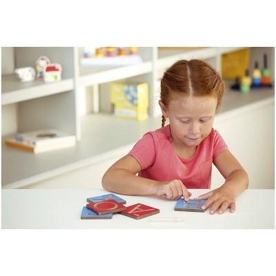 Pistas gráficas Letras maiúsculas