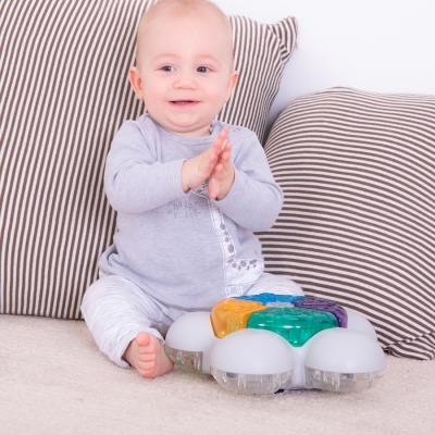 Robô Multissensorial Glow an Go Bot