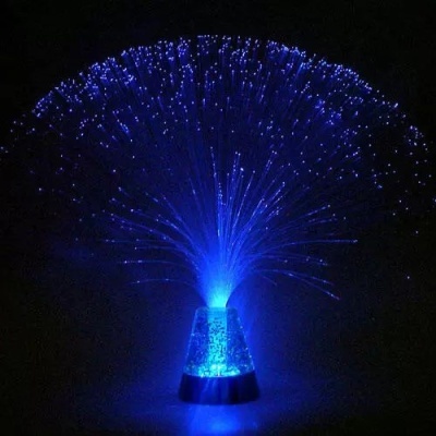 Luz de fibras opticas brillantes