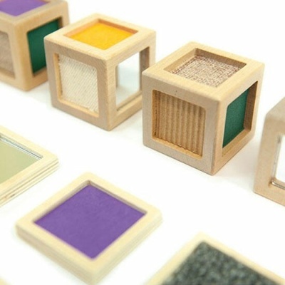 Cubos Sensoriais de texturas