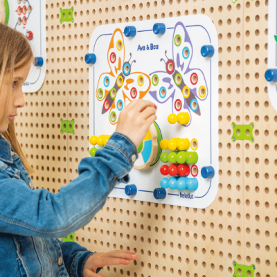 PLUG it "Wall System Set" ? Sistema de Parede Interativo