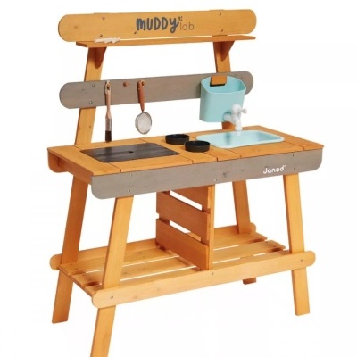 Muddy Lab - Outdoor Kitchen Muddy Lab - Outdoor Kitchen