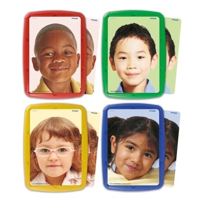 Conjunto de 4 Puzzles: Raças do Mundo