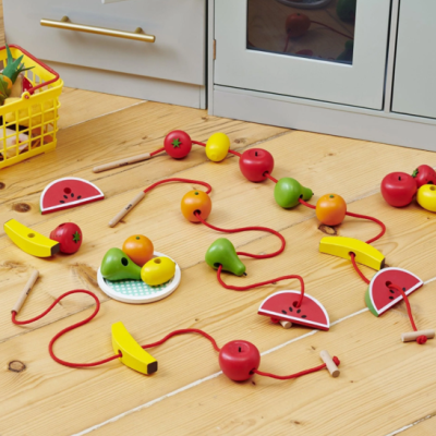 Frutas em Madeira para Enfiar