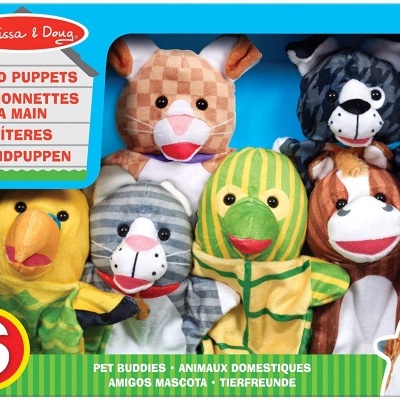 Caixa de fantoches de mão com seis animais em tecidos coloridos