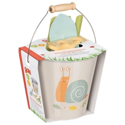 Balde com ferramentas de jardim