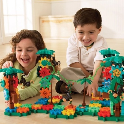 Movin' Monkeys Building Set