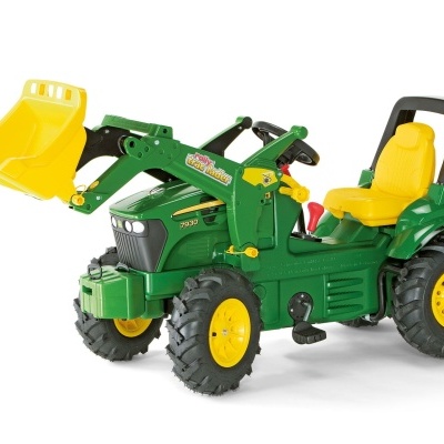 Tractor John Deere Com Pá Carregadora e Rodas Pneumáticas Tractor John Deere Com Pá Carregadora e Rodas Pneumáticas