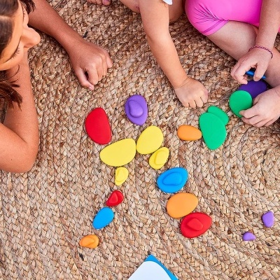 Conjunto para Sala de Aula Rainbow Pebbles