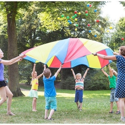 Paraquedas com bolas