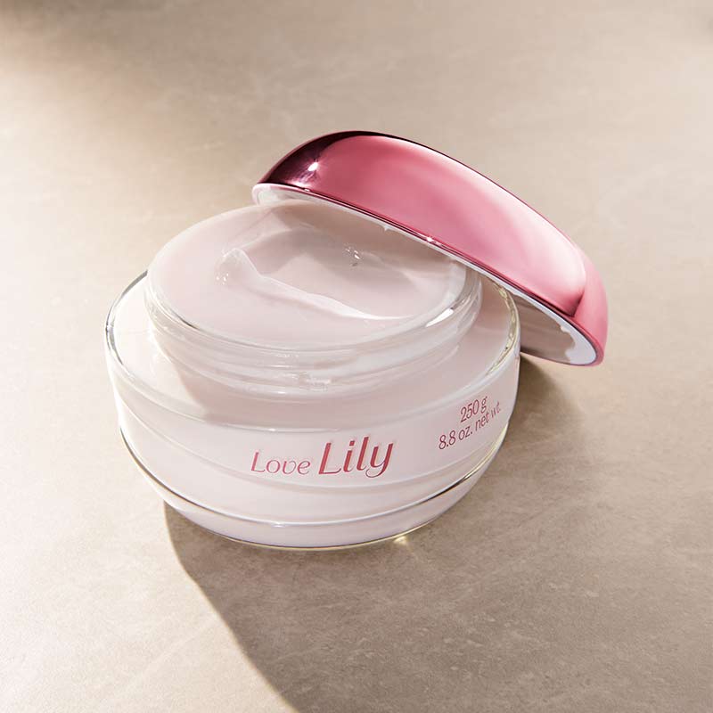Love Lily Creme Hidratante Acetinado 250g Love Lily Creme Hidratante Acetinado 250g