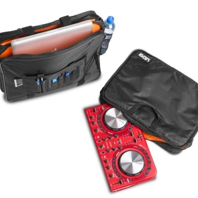 Udg U9490BL/OR - ULTIMATE COURIERBAG DELUXE 17 NEGRA, NARANJA FORRO INTERIOR"