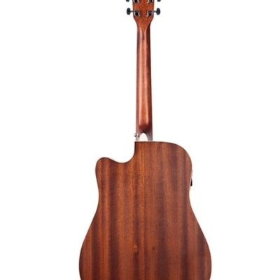 Guitarra acústica castanha vista de trás com fundo branco