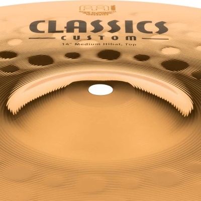 Prato de bateria dourado com texto ClassIcs Custom 14