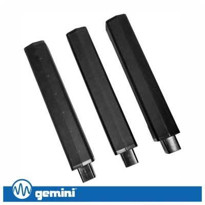 Três colunas de som pretas da marca Gemini em fundo branco