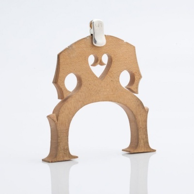 WMutes violoncelo concerto prateado brilhante