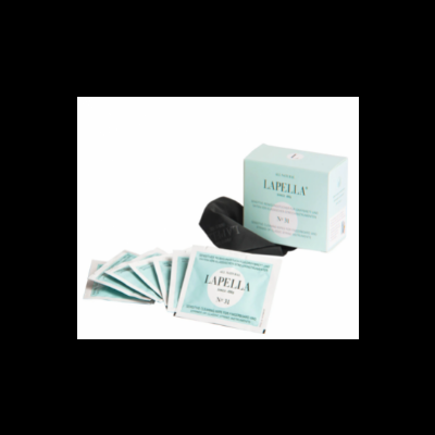 Pacote e sachês de LAPELLA N° 31 sobre fundo branco