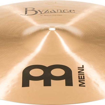 Prato de bateria dourado com texto Byzance e MEINL