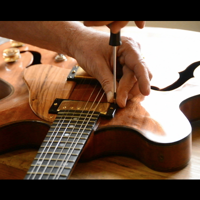 Guitarras - Mudança de cordas e manutenção
