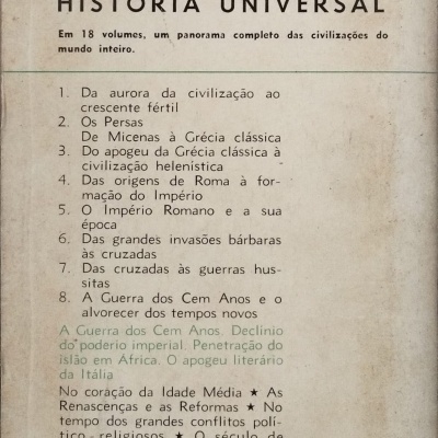 Capa de livro HISTÓRIA UNIVERSAL com texto informativo e lista de volumes