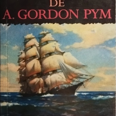 Capa de livro com navegação marítima e título em destaque