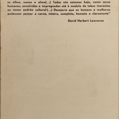 Contracapa de livro com texto em português e nome GALERIA PANORAMA em preto.