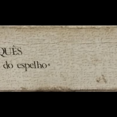 Lombada de livro antigo com texto em preto sobre filosofia para 10.º ano de escolaridade.