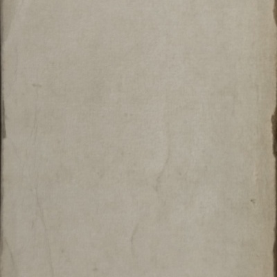 Folha de papel antigo com texto impresso e carimbo