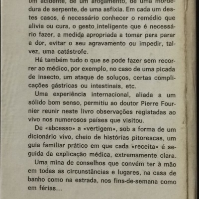 Página de livro com texto em português sobre primeiros socorros