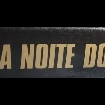 Livro capa preta A NOITE DOS FACAS LONGAS max gallo