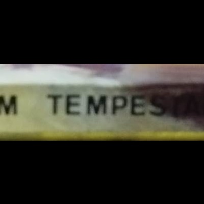 lombada de livro com título e autor visíveis