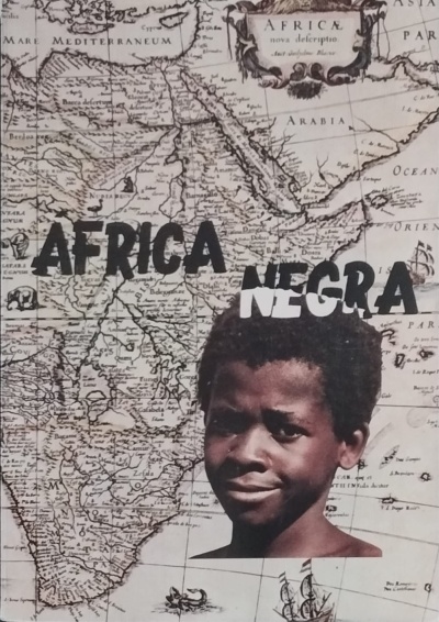 Mapa antigo da África com texto África Negra e rosto de uma criança negra em primeiro plano