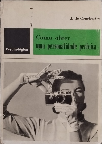 Capa de livro com texto e imagem a preto e branco de mulher com câmara fotográfica