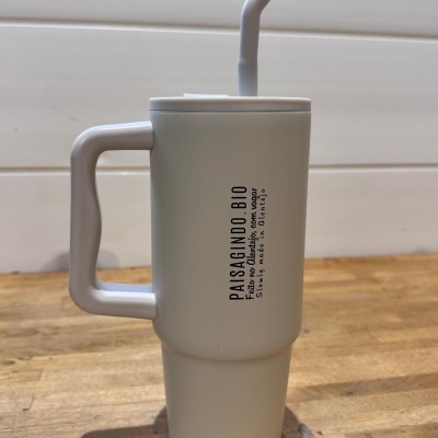 Caneca térmica paisagindo.bio (900ml) Hidratação com estilo e sustentabilidade 🌿💧