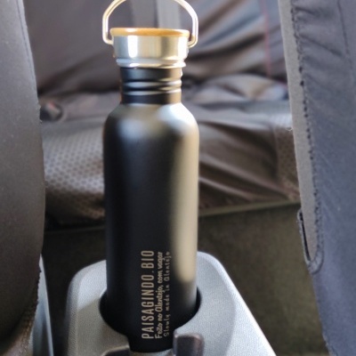 Garrafa em inox com tampa em bambu (75 cl)