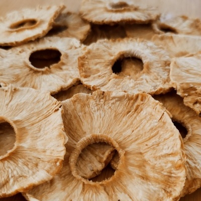 Ananás desidratado de produção biológica (venda a granel)