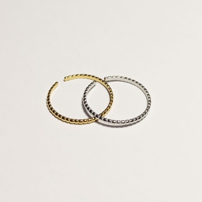 Anel fino trabalhado