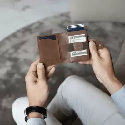 Porta Cartões Garzini Brushed Brown