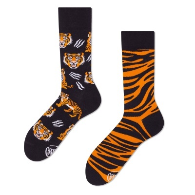 MEIAS MANY MORNINGS - Feet Of The Tiger