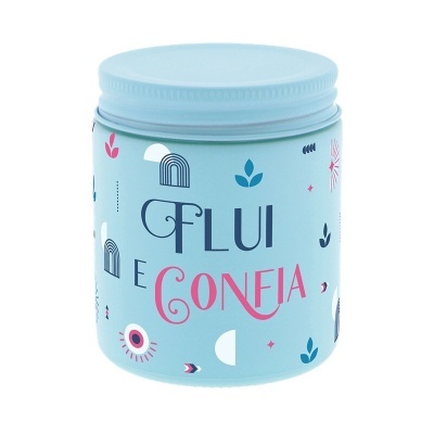 Frasco azul claro decorado com texto FLUI E CONFIA