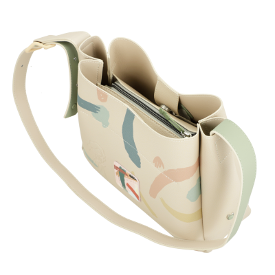 Mala tiracolo bege com padrão abstrato colorido e alça ajustável