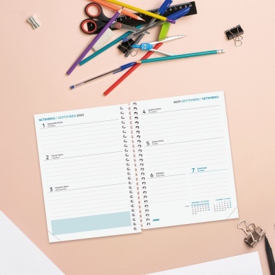 Agenda Escolar Semanal Diva 2025/2026 - Preto Agenda Escolar Semanal Diva 2025/2026 - Preto