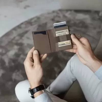 Porta Cartões Garzini Java Brown