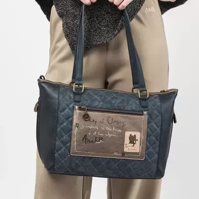 Mala Anekke Mademoiselle Studio