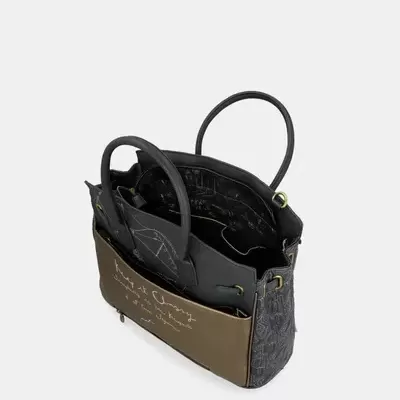 Mala de mão em couro preto e tecido castanho com desenhos, alças duplas