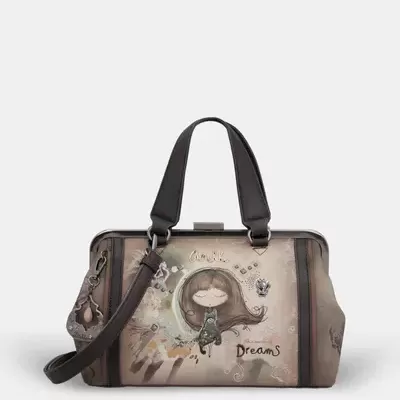 Mala bege com ilustração de menina e texto 'DreamS' e alças pretas