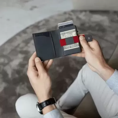 Porta Cartões Garzini Carbon Red