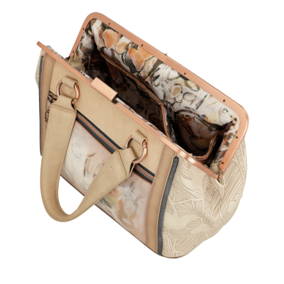 Bolsa bege com padrão floral interior e alças largas