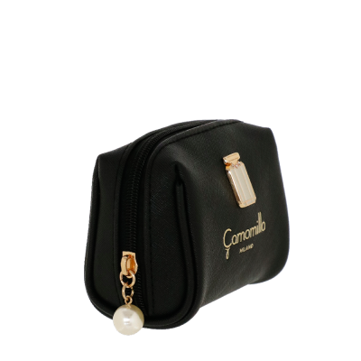 Bolsa pequena preta com fecho dourado e pendente de pérola