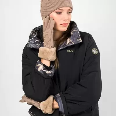 Luvas Bege Com Pérolas Anekke